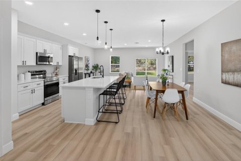 Villa ou maison à louer à Dunnellon, Floride: 4 chambres, 170.29 m2 № 2413418 - photo 4