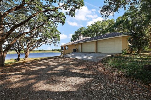 Casa en venta en Umatilla, Florida, 3 dormitorios, 230.86 m2 № 1722347 - foto 23