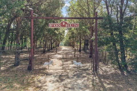 Casa en venta en Umatilla, Florida, 3 dormitorios, 230.86 m2 № 1722347 - foto 1