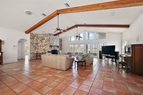 Casa en venta en Umatilla, Florida, 3 dormitorios, 230.86 m2 № 1722347 - foto 3