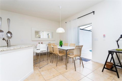 Touwnhouse à louer à Kissimmee, Floride: 4 chambres, 151.99 m2 № 2433676 - photo 12