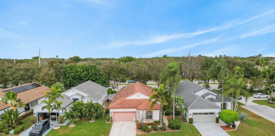 Villa ou maison à Boynton Beach, Floride 3 chambres, 161.19 m2 № 2187048