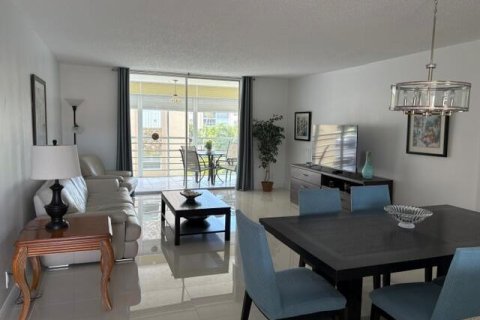 Copropriété à vendre à Dania Beach, Floride: 2 chambres, 106.28 m2 № 2245678 - photo 6