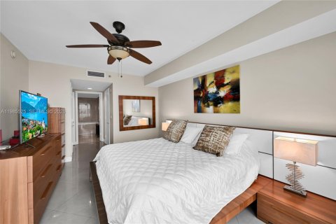 Condominio en venta en Hallandale Beach, Florida, 3 dormitorios, 145.95 m2 № 2044814 - foto 22