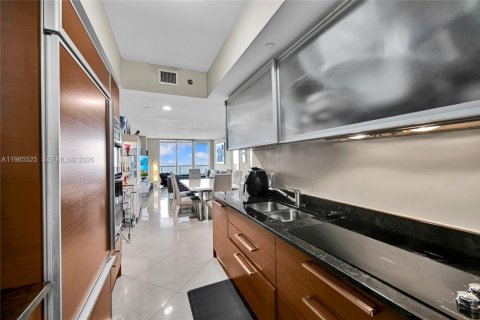 Condominio en venta en Hallandale Beach, Florida, 3 dormitorios, 145.95 m2 № 2044814 - foto 20