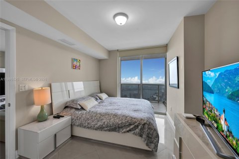 Condominio en venta en Hallandale Beach, Florida, 3 dormitorios, 145.95 m2 № 2044814 - foto 25