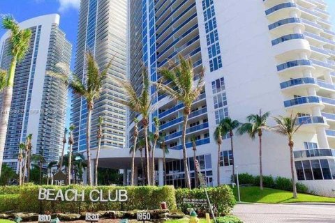 Condominio en venta en Hallandale Beach, Florida, 3 dormitorios, 145.95 m2 № 2044814 - foto 7