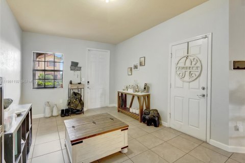 Touwnhouse à vendre à Homestead, Floride: 3 chambres, 151.24 m2 № 2044351 - photo 3