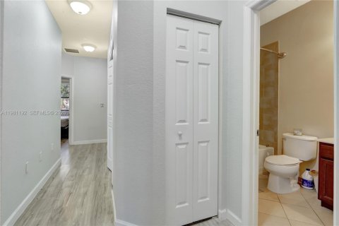 Touwnhouse à vendre à Homestead, Floride: 3 chambres, 151.24 m2 № 2044351 - photo 10