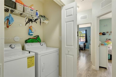 Touwnhouse à vendre à Homestead, Floride: 3 chambres, 151.24 m2 № 2044351 - photo 18