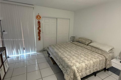 Townhouse in Miami, Florida 2 bedrooms, 93.09 sq.m. № 1956935 - photo 2