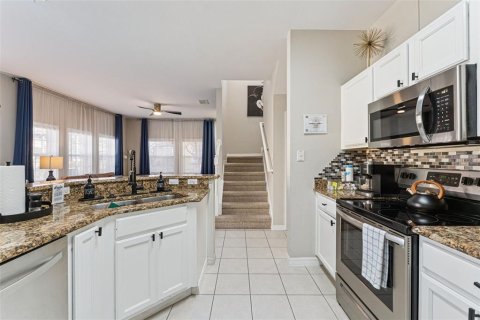 Townhouse in Kissimmee, Florida 4 bedrooms, 153.29 sq.m. № 2144755 - photo 13