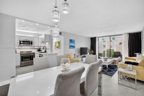 Condo à Lauderdale Lakes, Floride, 1 chambre  № 2080741