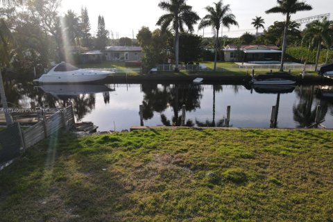 Terreno en venta en Dania Beach, Florida № 1859904 - foto 23