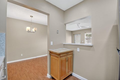 Condo in West Palm Beach, Florida, 1 bedroom № 2169909 - photo 10