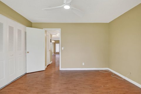 Condo in West Palm Beach, Florida, 1 bedroom № 2169909 - photo 14