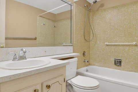 Condo in West Palm Beach, Florida, 1 bedroom № 2169909 - photo 12
