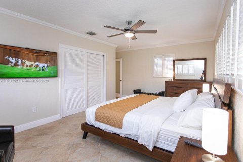 Снять в аренду виллу или дом в Холливуд, Флорида 5 спален, 183.2м2, № 1958478 - фото 21