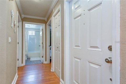Villa ou maison à louer à Tampa, Floride: 4 chambres, 186.55 m2 № 2157897 - photo 18