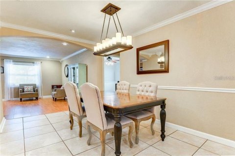 Villa ou maison à louer à Tampa, Floride: 4 chambres, 186.55 m2 № 2157897 - photo 7