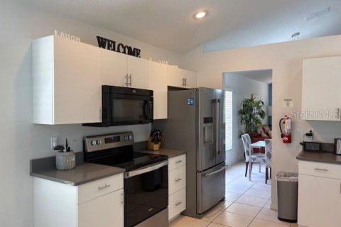 Casa en venta en Davenport, Florida, 4 dormitorios, 196.77 m2 № 1876021 - foto 10