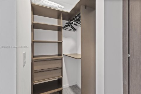 Copropriété à louer à Miami, Floride: 3 chambres, 104.52 m2 № 1960087 - photo 14