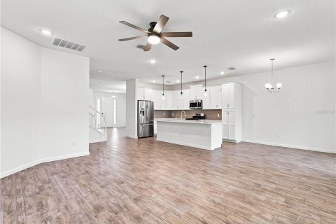 Villa ou maison à vendre à Mount Dora, Floride: 4 chambres, 223.89 m2 № 2259421 - photo 8