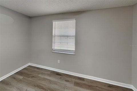 Villa ou maison à louer à Valrico, Floride: 3 chambres, 101.45 m2 № 2385947 - photo 12