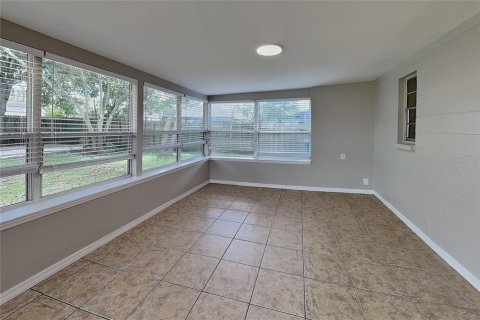 Villa ou maison à louer à Valrico, Floride: 3 chambres, 101.45 m2 № 2385947 - photo 14
