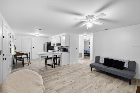 Appartement à louer à Tampa, Floride: 2 chambres, 77.29 m2 № 2134067 - photo 4