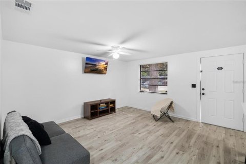 Appartement à louer à Tampa, Floride: 2 chambres, 77.29 m2 № 2134067 - photo 5