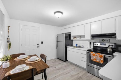 Appartement à louer à Tampa, Floride: 2 chambres, 77.29 m2 № 2134067 - photo 8