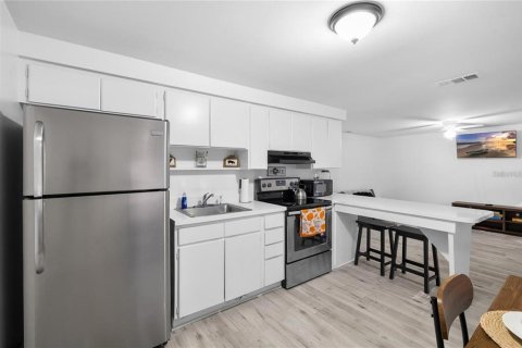 Appartement à louer à Tampa, Floride: 2 chambres, 77.29 m2 № 2134067 - photo 10