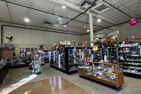 Commercial property in Eustis, Florida 2487.55 sq.m. № 2211848 - photo 5