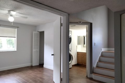 Condo in West Palm Beach, Florida, 3 bedrooms  № 2393188 - photo 3