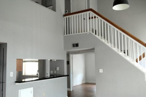 Condo in West Palm Beach, Florida, 3 bedrooms  № 2393188 - photo 2