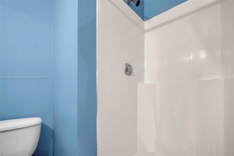 Casa en venta en Lauderhill, Florida, 2 dormitorios, 149.39 m2 № 1931723 - foto 16