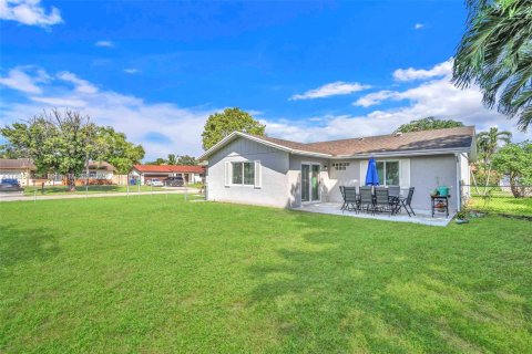 Casa en venta en Lauderhill, Florida, 2 dormitorios, 149.39 m2 № 1931723 - foto 23