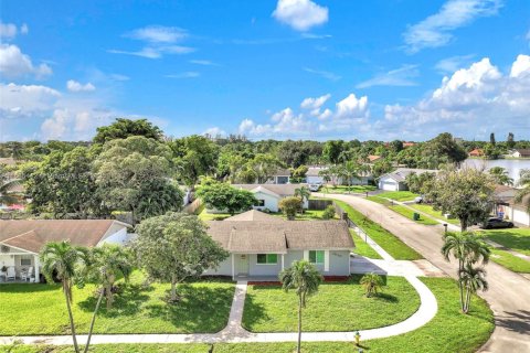 Casa en venta en Lauderhill, Florida, 2 dormitorios, 149.39 m2 № 1931723 - foto 27