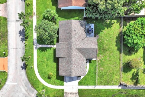 Casa en venta en Lauderhill, Florida, 2 dormitorios, 149.39 m2 № 1931723 - foto 29