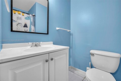 Casa en venta en Lauderhill, Florida, 2 dormitorios, 149.39 m2 № 1931723 - foto 15