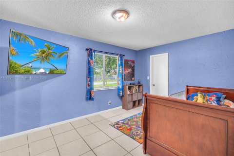 Casa en venta en Lauderhill, Florida, 2 dormitorios, 149.39 m2 № 1931723 - foto 14