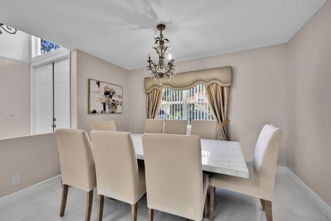 Casa en venta en Lake Worth, Florida, 5 dormitorios, 237.64 m2 № 2384515 - foto 8
