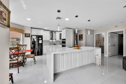 Casa en venta en Lake Worth, Florida, 5 dormitorios, 237.64 m2 № 2384515 - foto 5