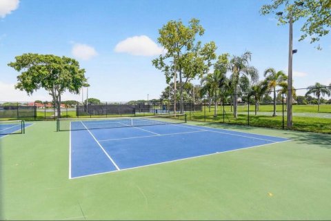 Casa en venta en Lake Worth, Florida, 5 dormitorios, 237.64 m2 № 2384515 - foto 30