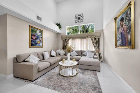 Casa en venta en Lake Worth, Florida, 5 dormitorios, 237.64 m2 № 2384515 - foto 2