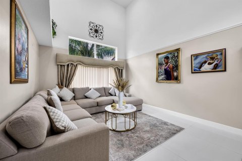Casa en venta en Lake Worth, Florida, 5 dormitorios, 237.64 m2 № 2384515 - foto 3