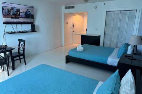 Condo in Miami Beach, Florida  № 2082627 - photo 4