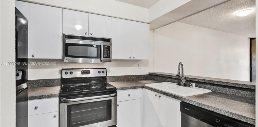 Condo à Miami Lakes, Floride, 2 chambres  № 1976920