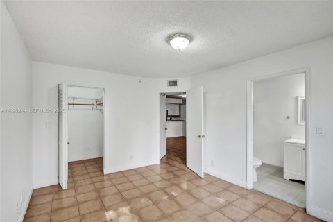 Copropriété à vendre à Miami Lakes, Floride: 2 chambres, 78.97 m2 № 1976920 - photo 21